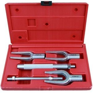Set of drift pins for tie rod ends and pins